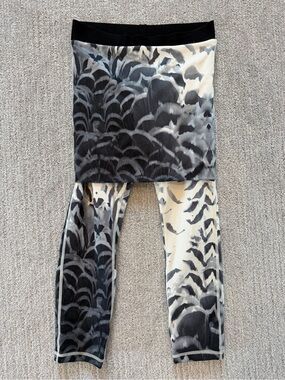 Lululemon Wunder Under Pant SE Dance in Pretty Plume Angel Wing Black